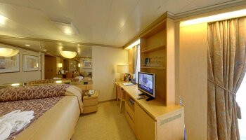 1549560702.0972_c818_P&O Cruises Arcadia Accommodation Mini Suite.jpg